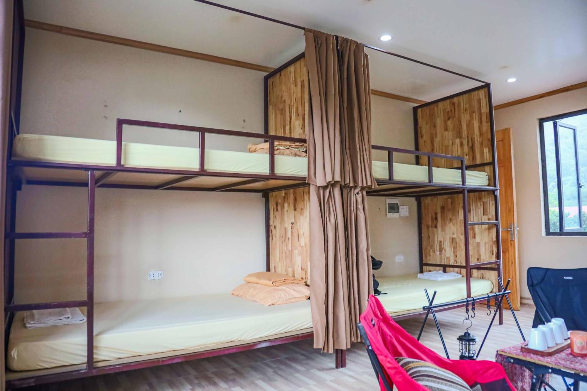 Republic Hostel Cat Ba Xuan Dam エクステリア 写真