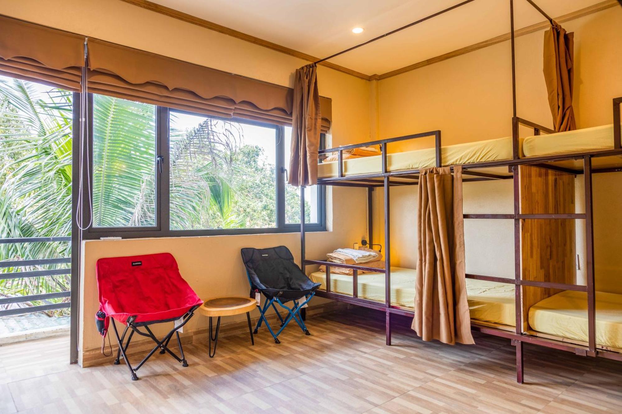 Republic Hostel Cat Ba Xuan Dam エクステリア 写真